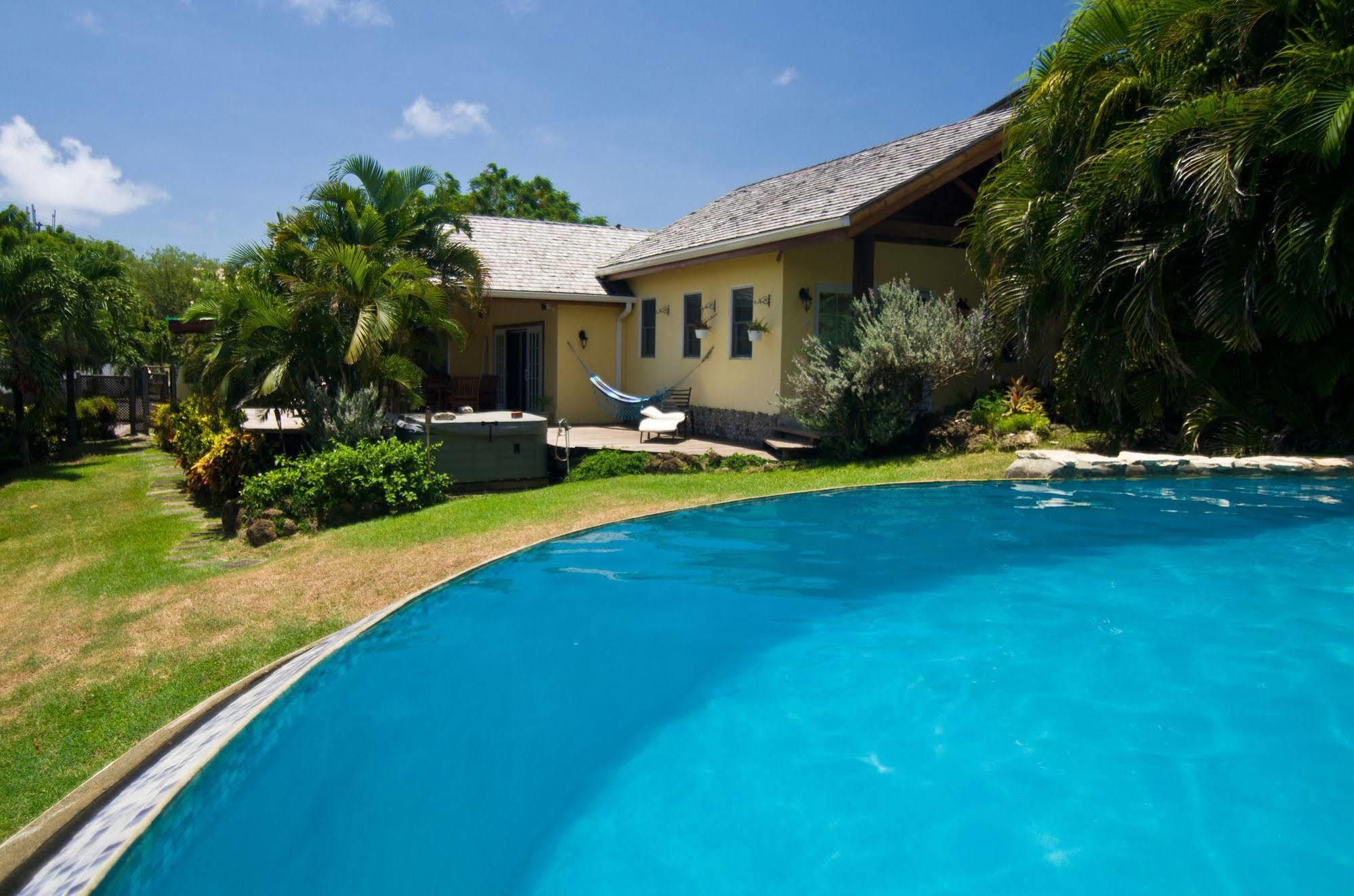 Maca Bana Hotel St. George's Ngoại thất bức ảnh